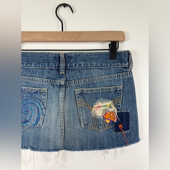 Vintage Y2K Hollister Low-Rise Micro Mini Skirt | Surfer Wave & Mushroom Patch - Picture 5 of 7